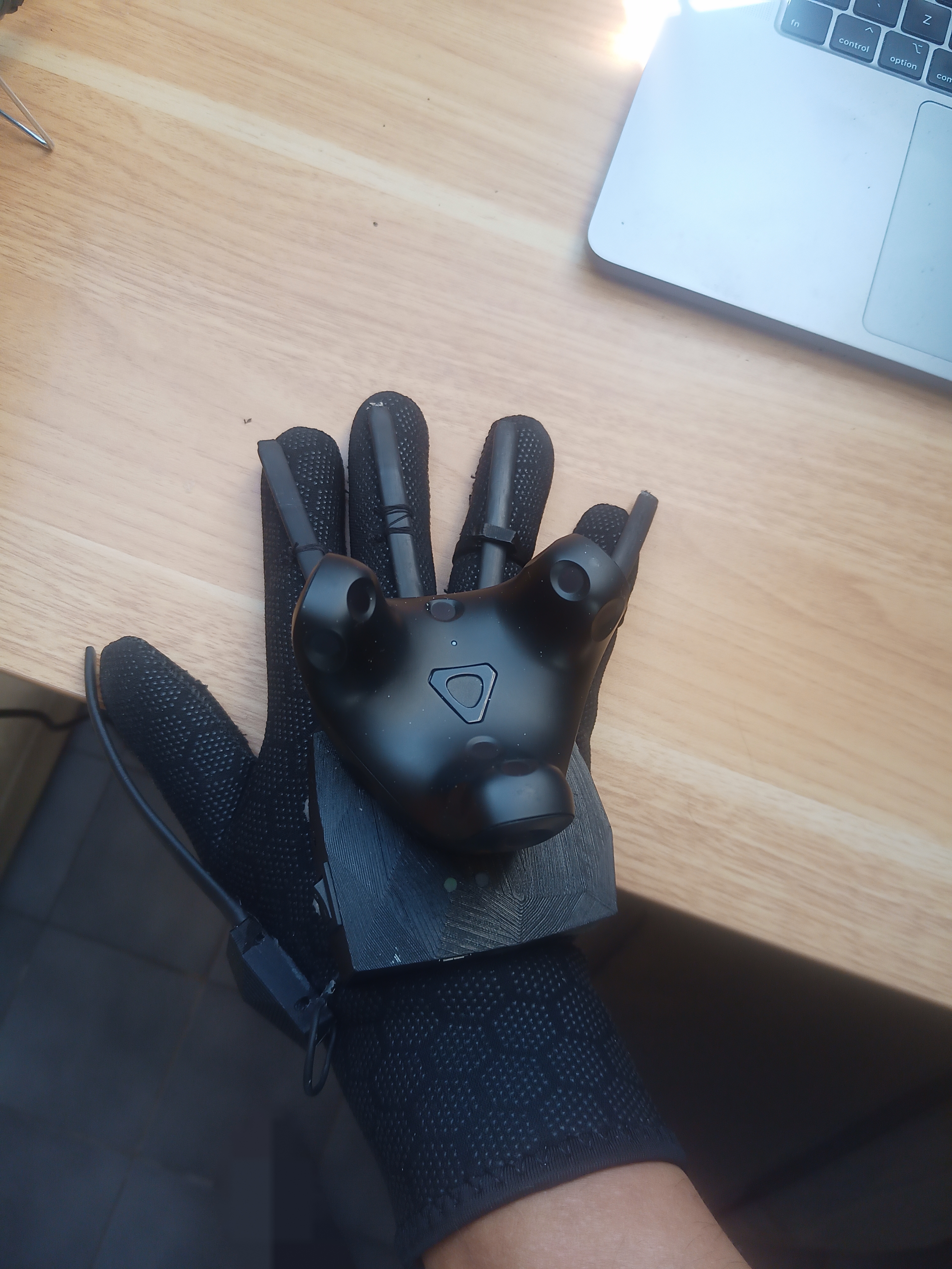 RoboTouch - wearable sensor glove.